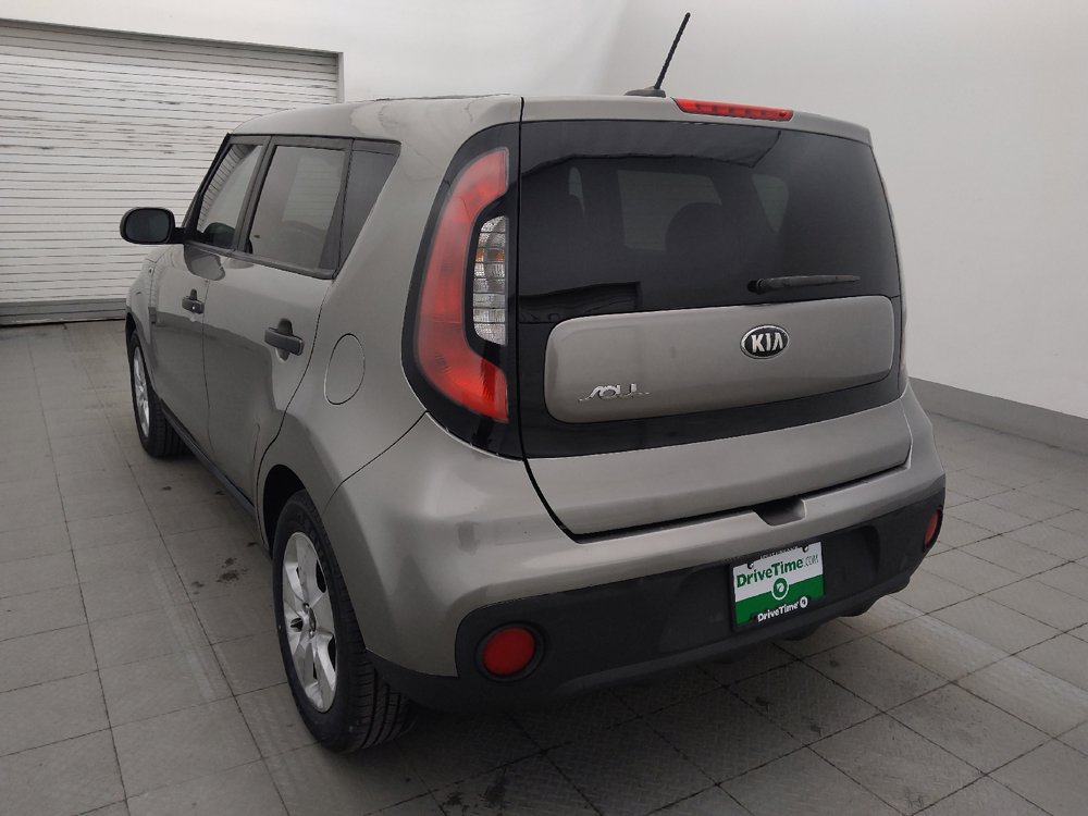 Used 2017 Kia Soul FWD image 5