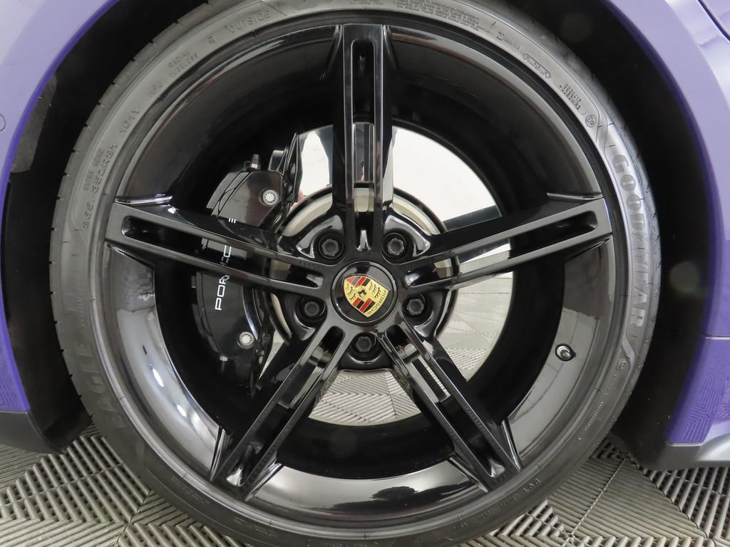 Used 2022 Porsche Taycan 4S image 30