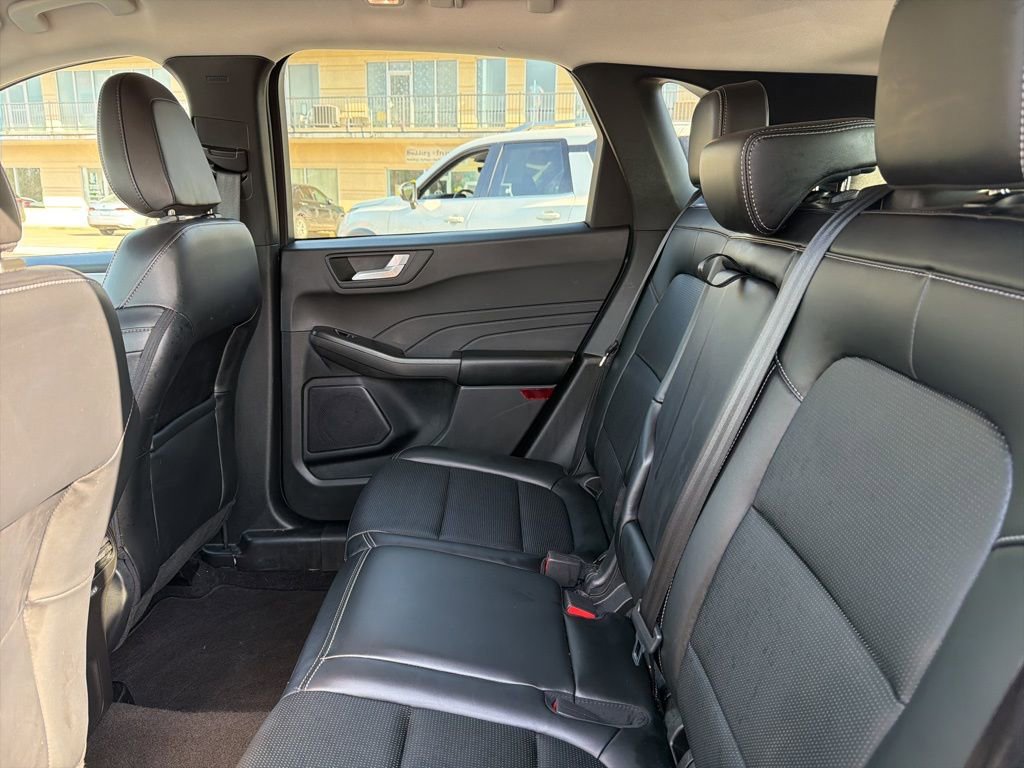 Used 2025 Ford Escape Platinum image 15