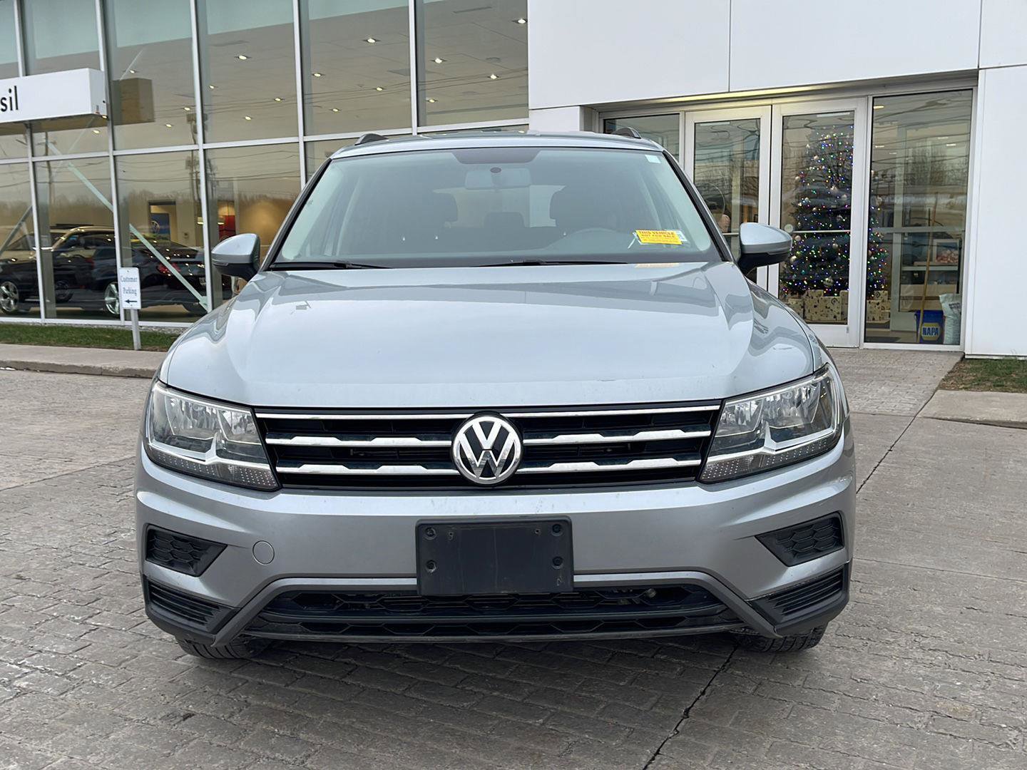 Used 2020 Volkswagen Tiguan S image 2