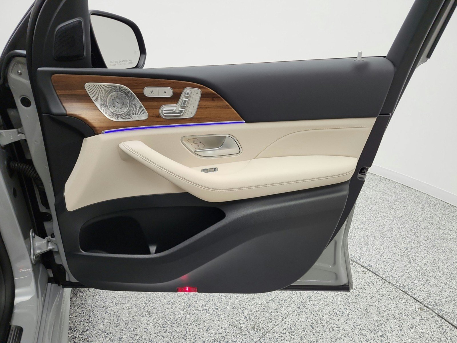 Certified 2025 Mercedes-Benz GLE 450e 4MATIC image 20
