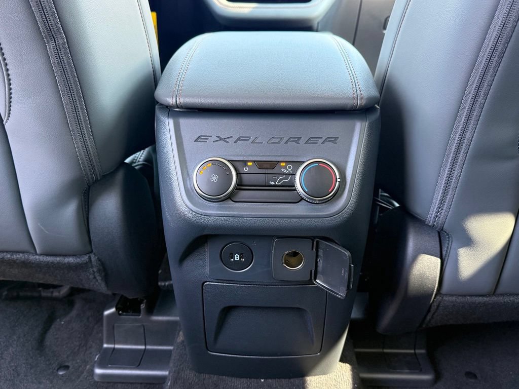 New 2026 Ford Explorer Active w/ Active Comfort Package AWD/4WD image 19