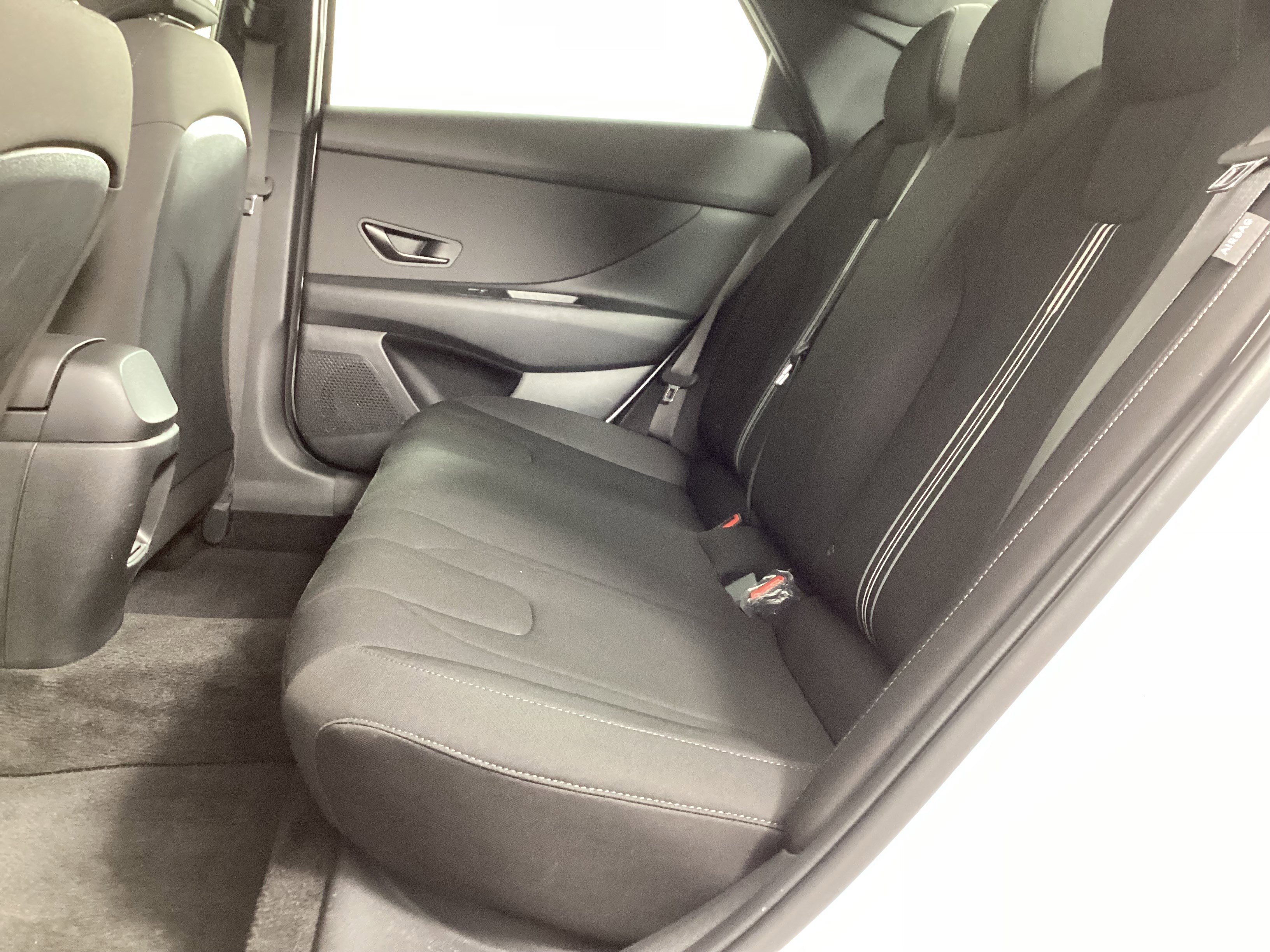 Certified 2025 Hyundai Elantra Sport image 21