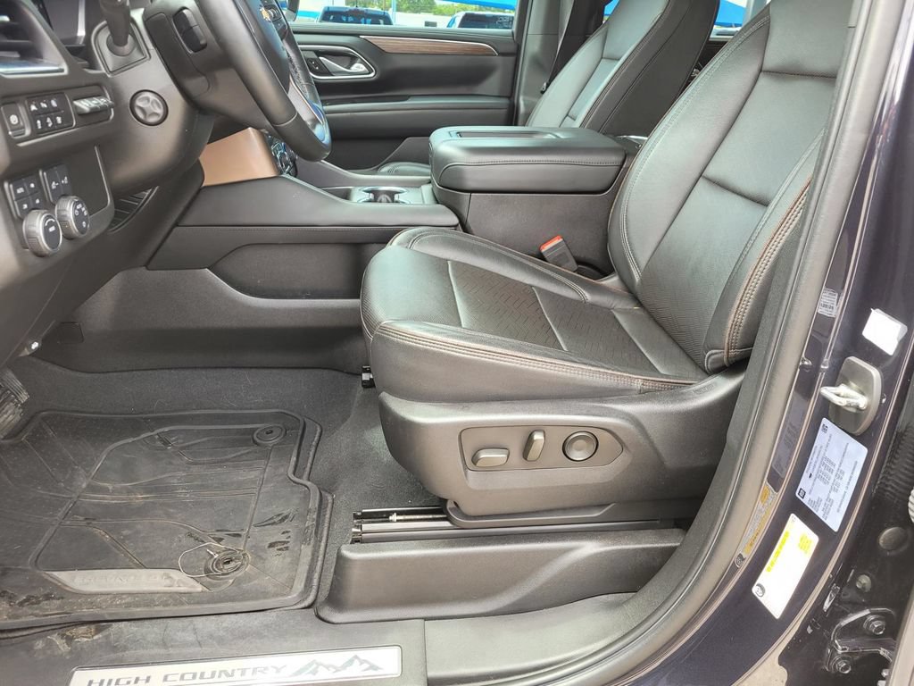 Used 2023 Chevrolet Tahoe High Country AWD/4WD image 16
