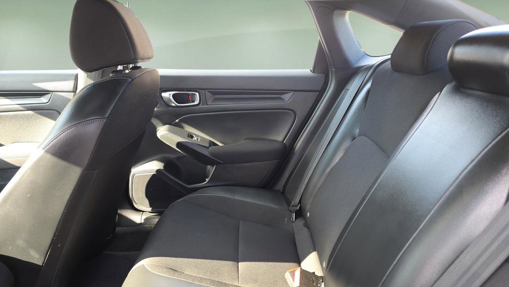 Used 2023 Honda Civic Sport image 23