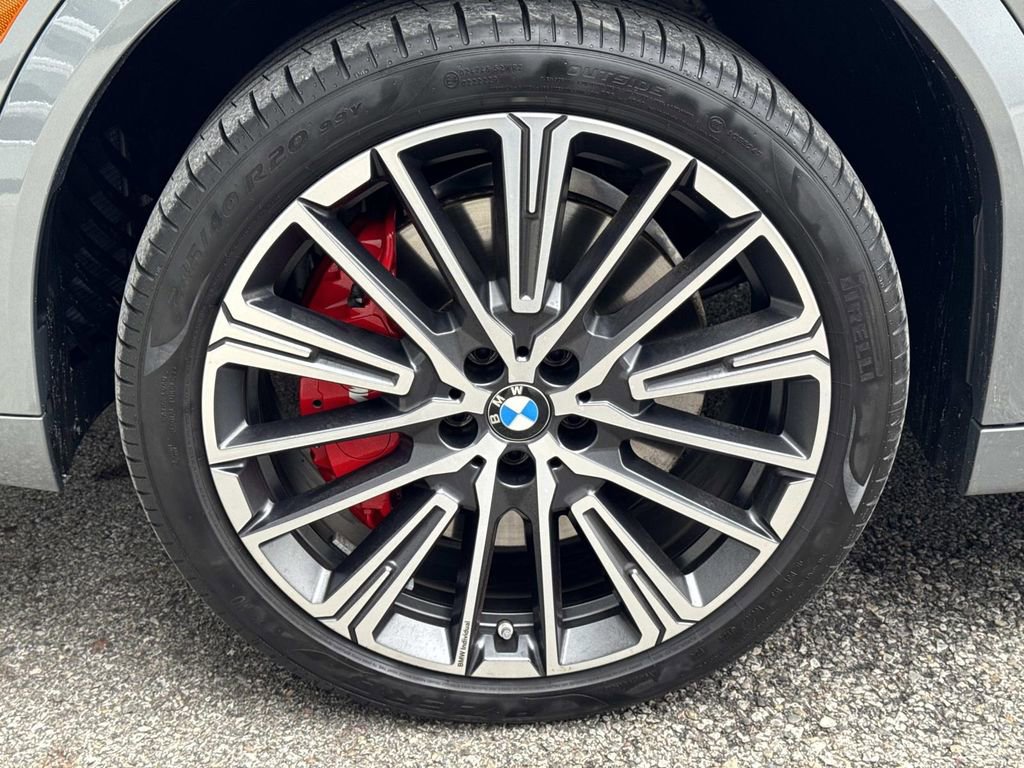 Used 2025 BMW X2 xDrive28i w/ Premium Package AWD/4WD image 11