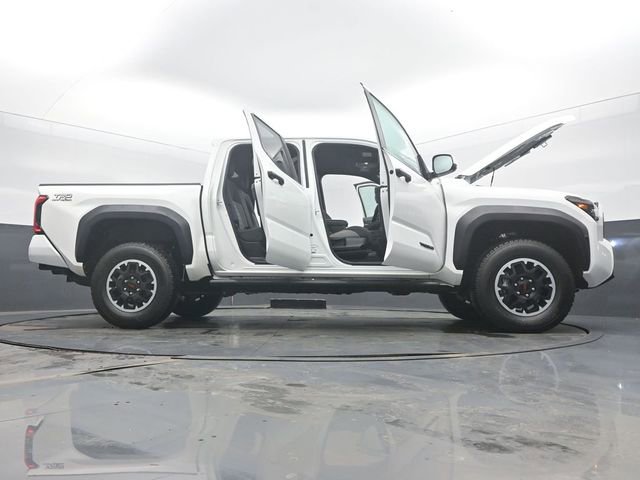 Used 2025 Toyota Tacoma TRD Off-Road AWD/4WD image 61