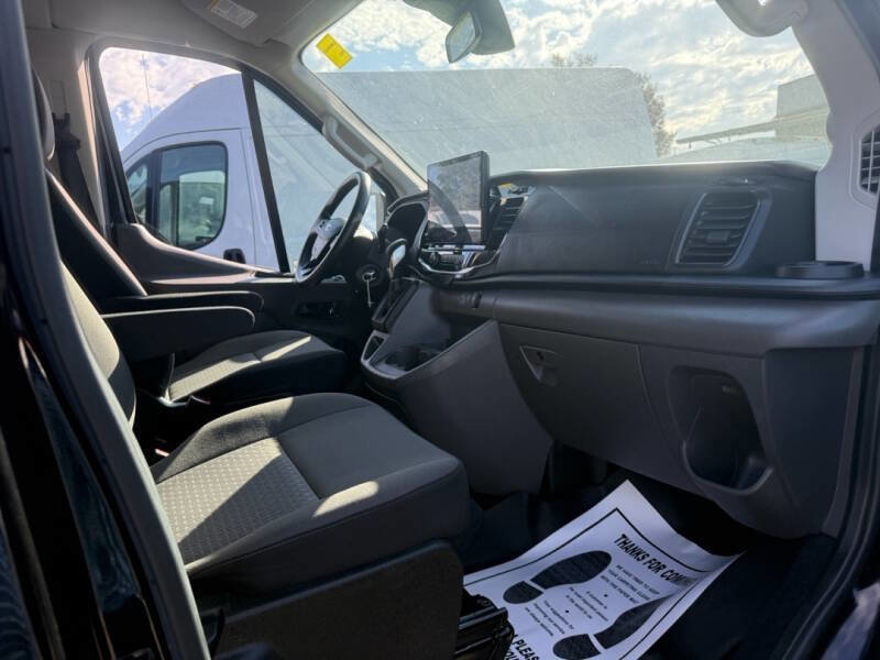 Used 2024 Ford Transit 350 XLT image 7