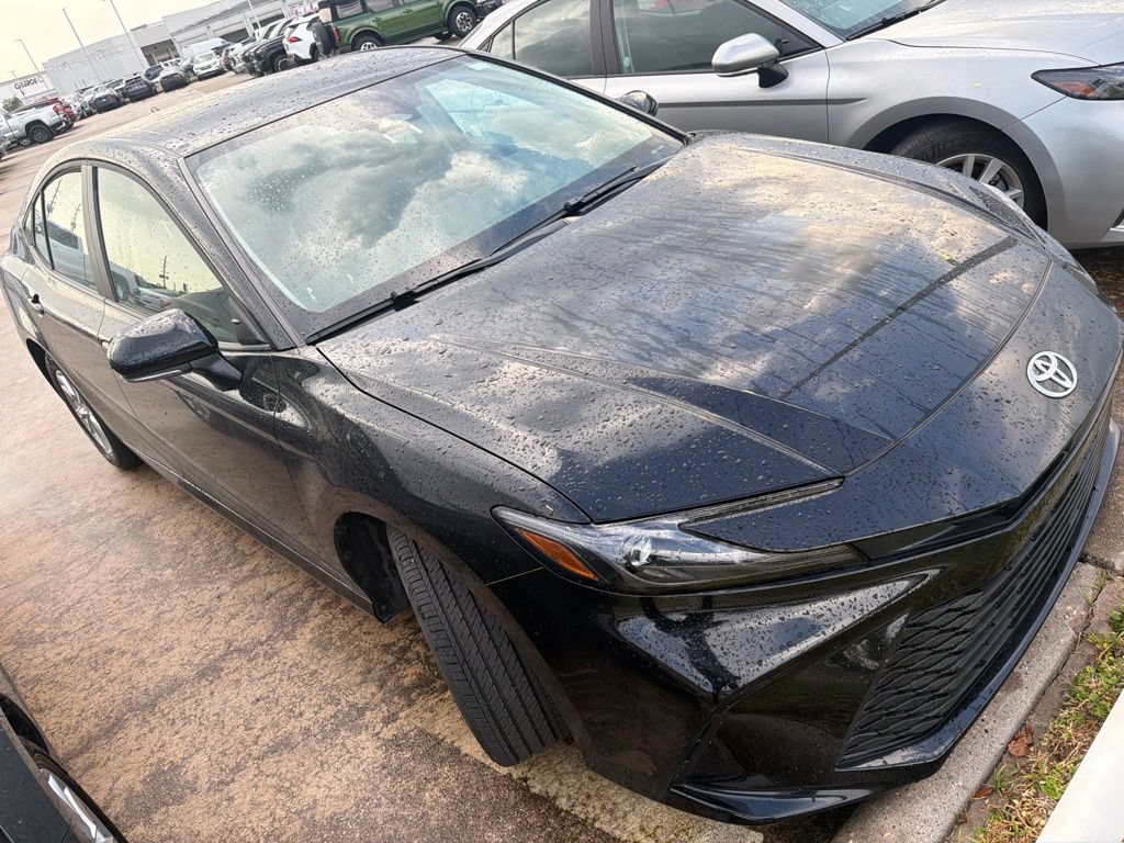 Used 2026 Toyota Camry LE FWD image 6