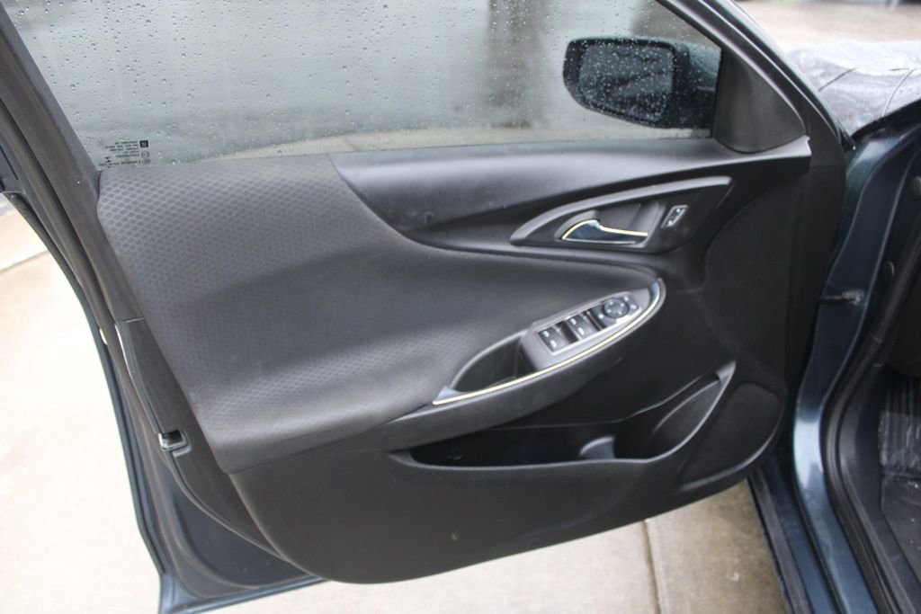 Used 2020 Chevrolet Malibu LT image 18