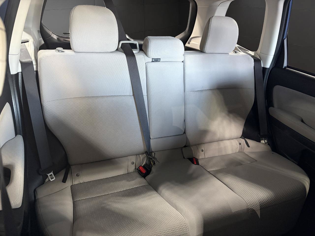 Used 2014 Subaru Forester 2.5i Premium w/ All-Weather Package AWD/4WD image 19