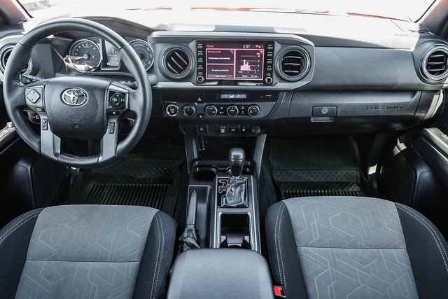 Used 2022 Toyota Tacoma TRD Off-Road AWD/4WD image 12