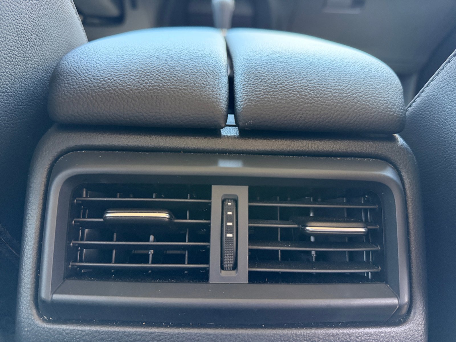 Used 2025 MAZDA CX-50 AWD 2.5 S w/ Premium Package image 32