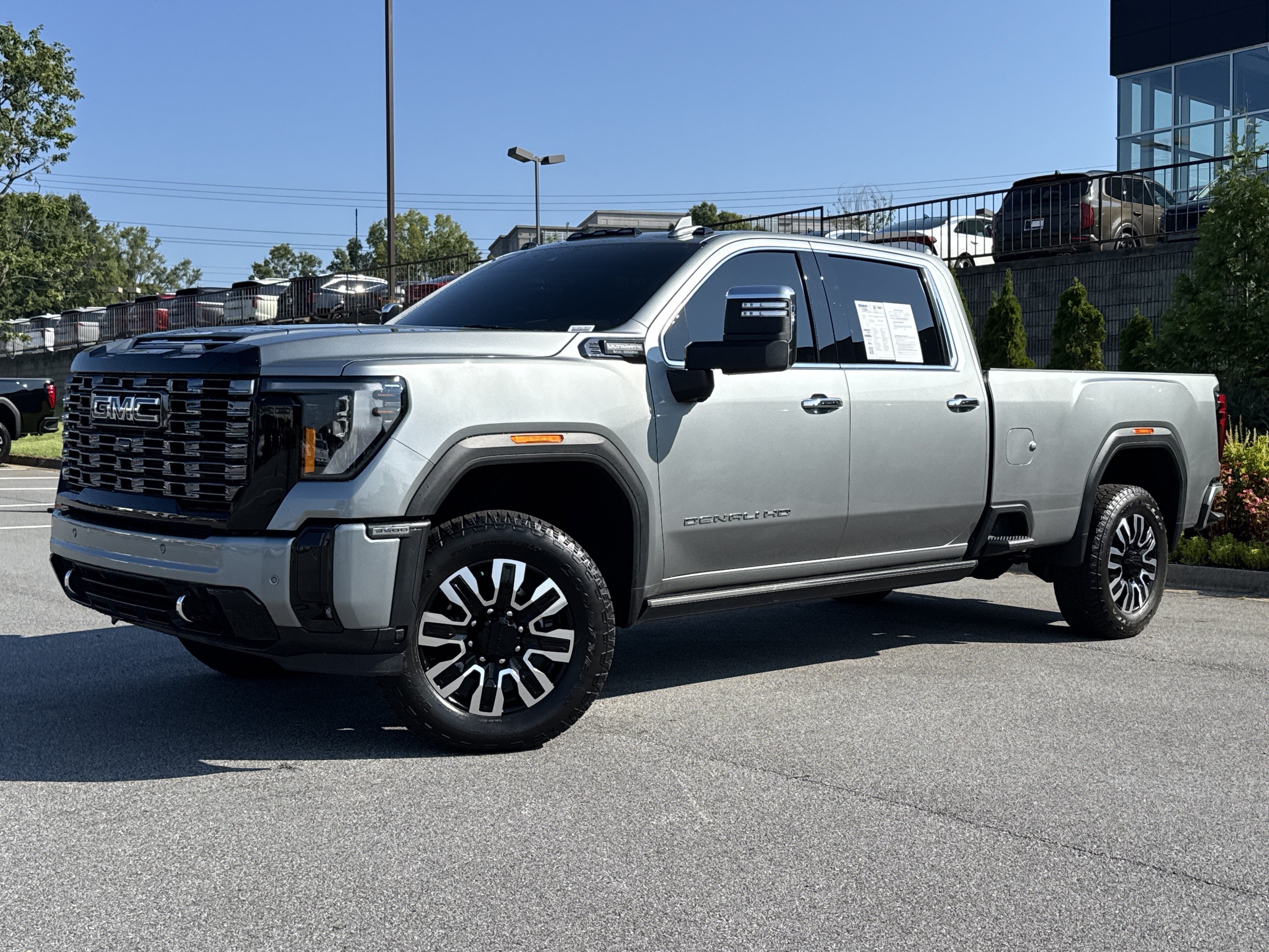 Used 2026 GMC Sierra 3500 Denali Ultimate AWD/4WD image 5