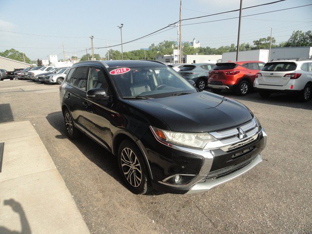 Used 2018 Mitsubishi Outlander GT AWD/4WD image 4