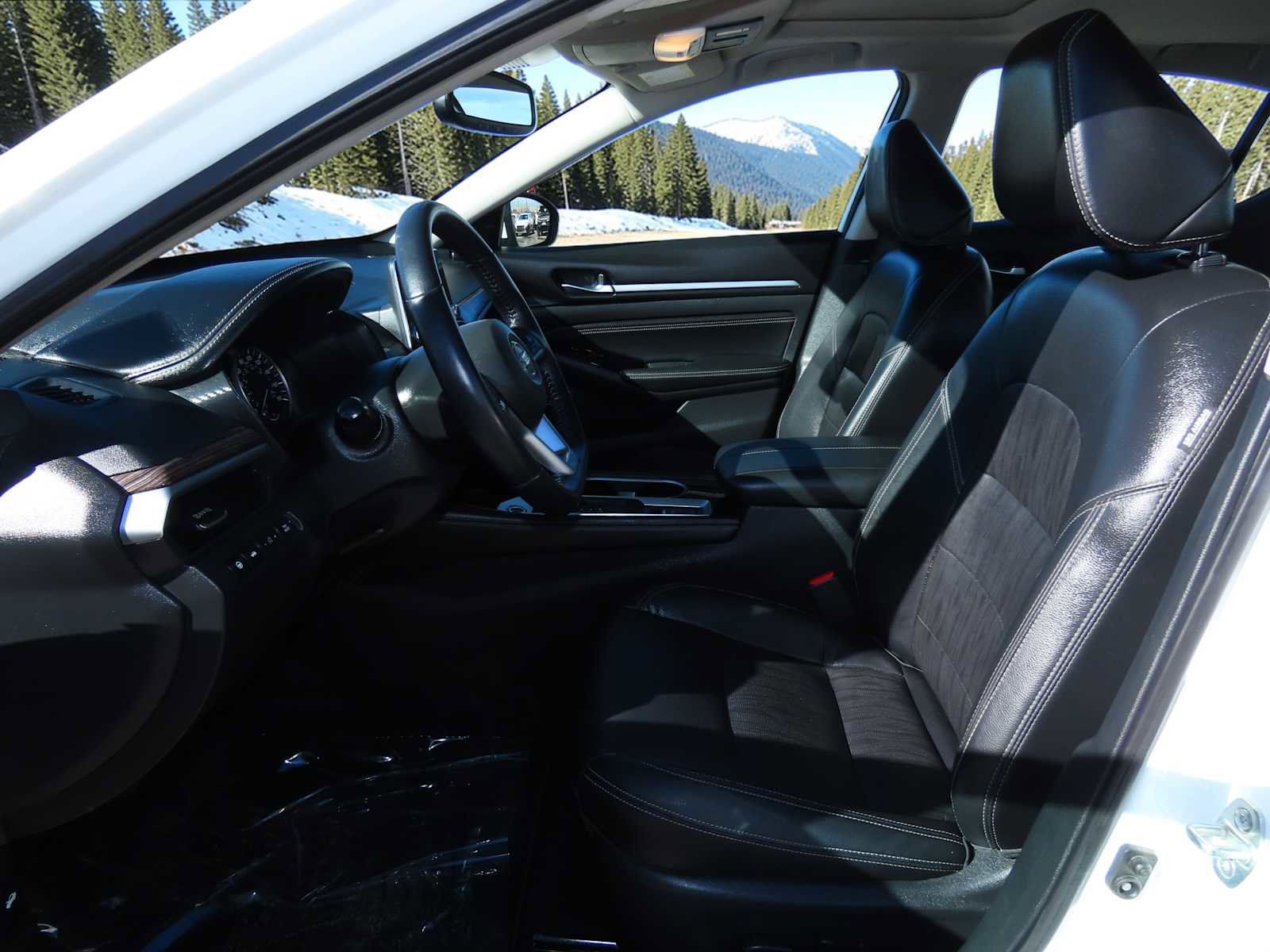 Used 2020 Nissan Altima 2.0 Platinum image 16