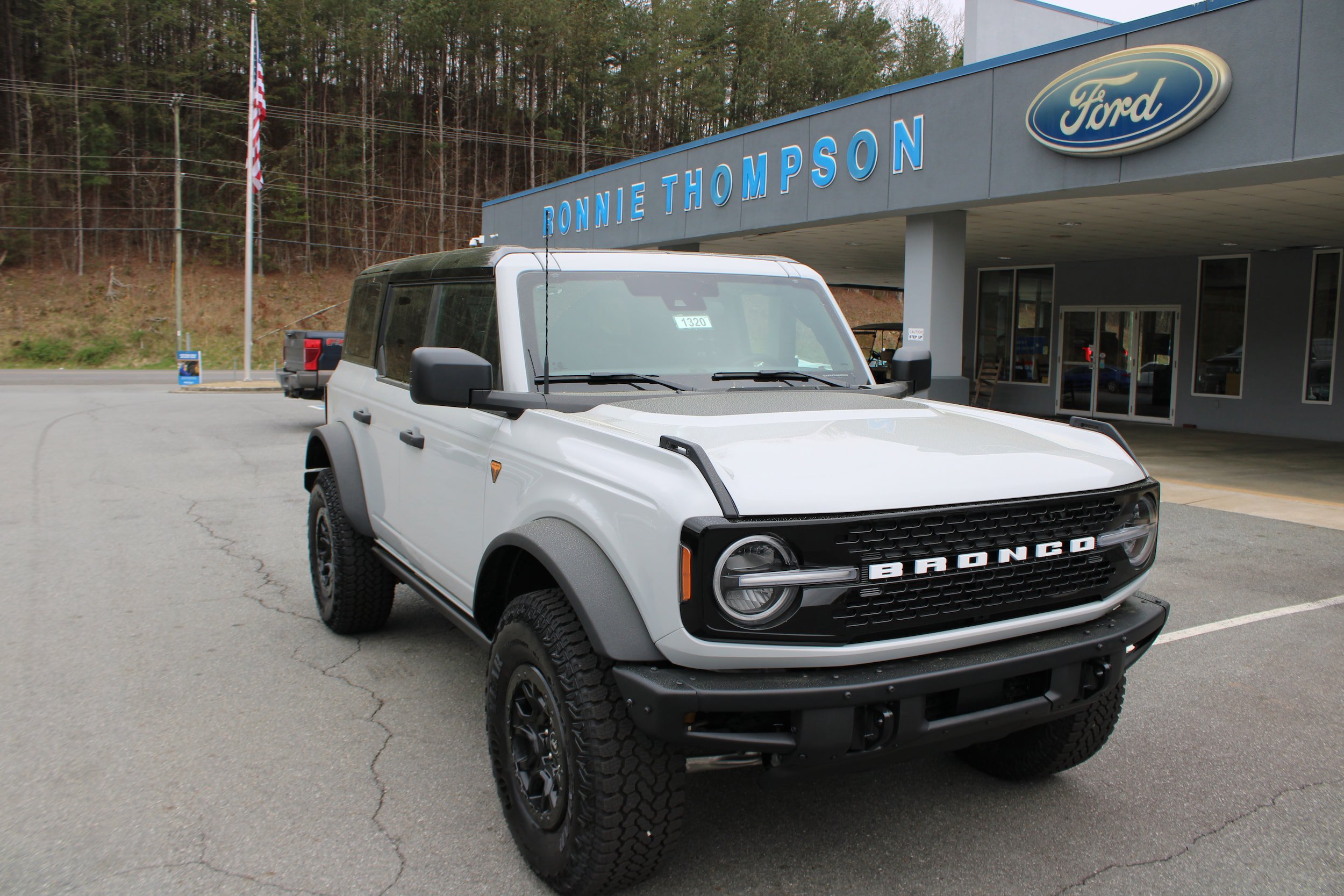 New 2026 Ford Bronco Badlands w/ Sasquatch Package