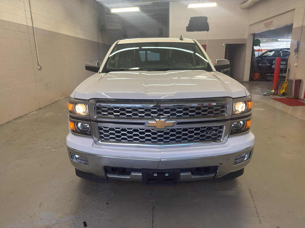 Used 2015 Chevrolet Silverado 1500 LTZ AWD/4WD image 2
