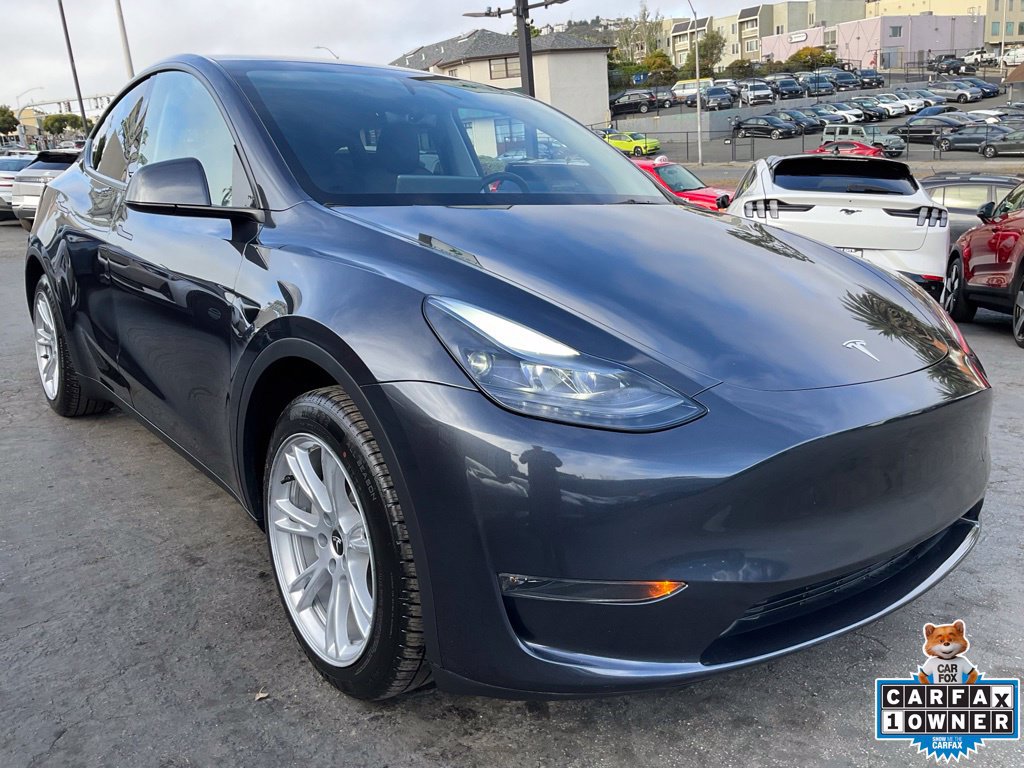 Used 2024 Tesla Model Y Long Range AWD/4WD image 78