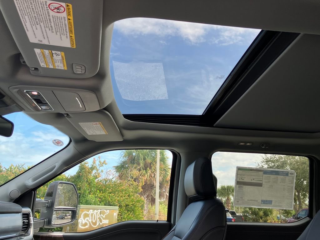 New 2026 Ford F250 Lariat w/ Black Appearance Package image 34