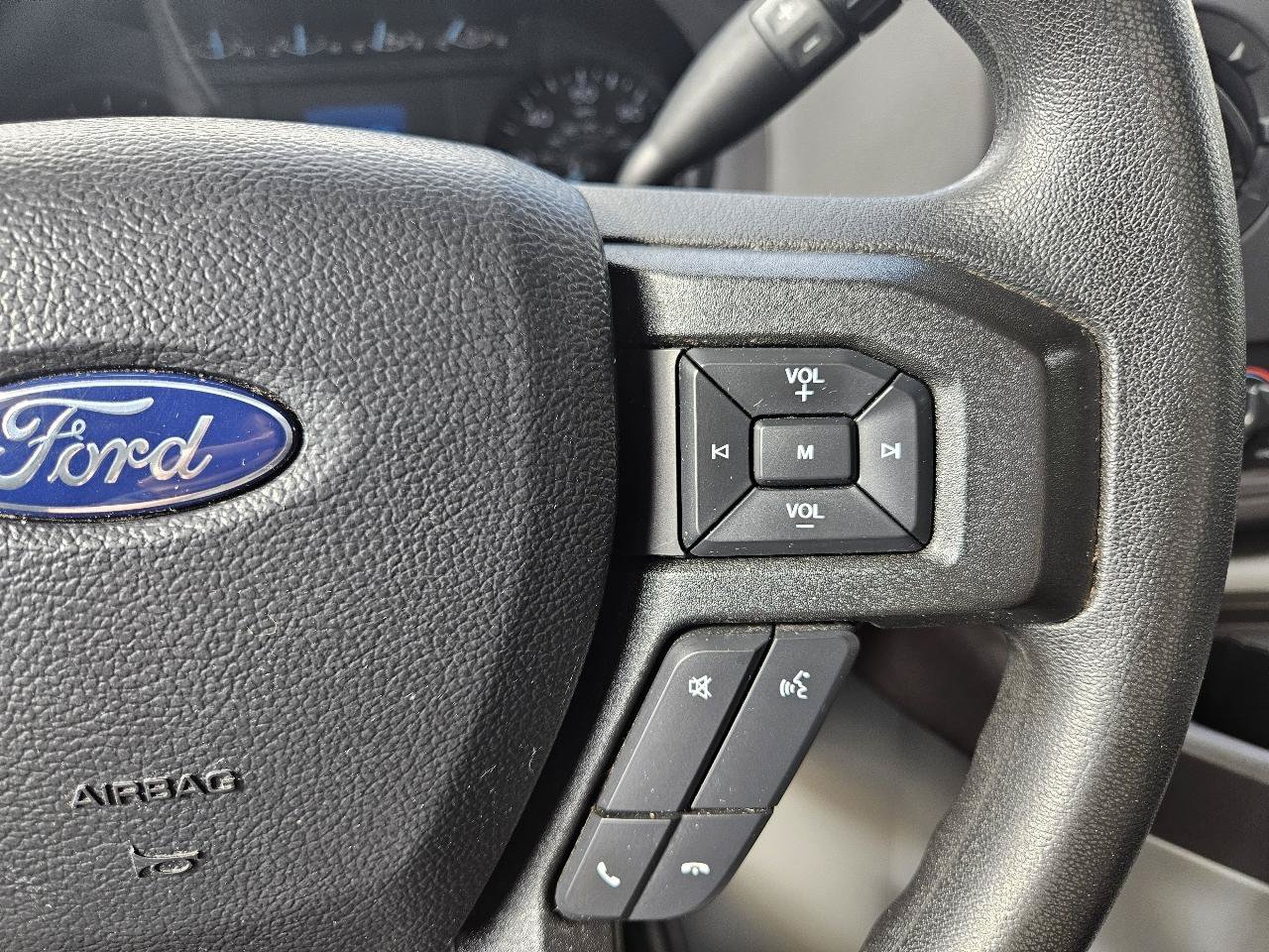 Used 2022 Ford E-450 and Econoline 450 Super Duty w/ Power Windows & Locks Group RWD image 41