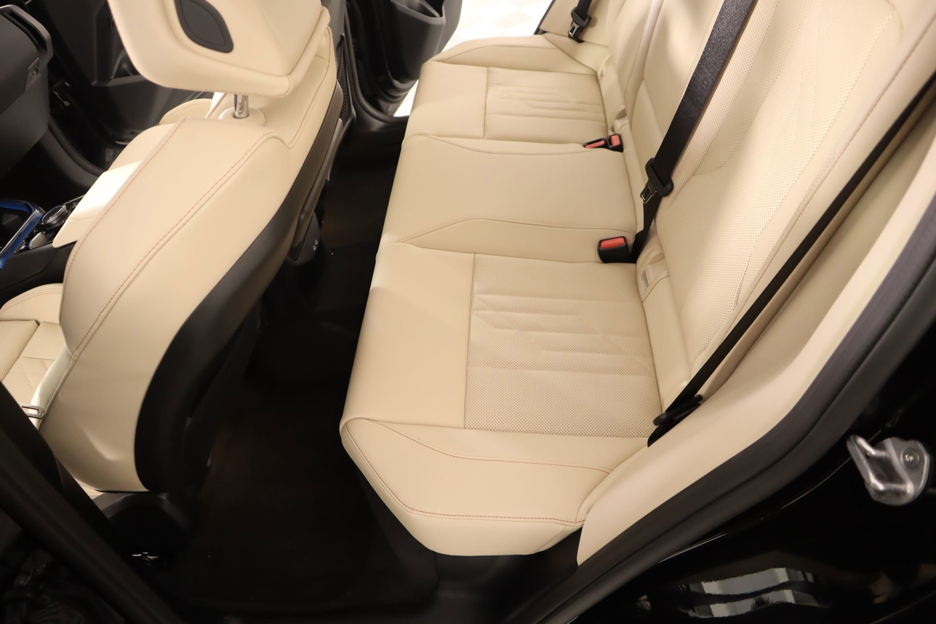 New 2026 BMW X3 xDrive30 w/ Premium Package AWD/4WD image 12