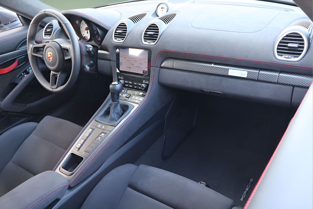 Used 2024 Porsche 718 Boxster Spyder RS RWD image 17