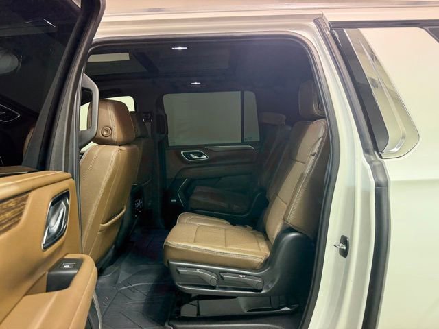 Used 2024 Chevrolet Suburban High Country image 26