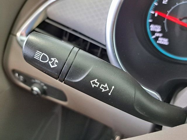 Used 2021 Chevrolet Malibu LT FWD image 12