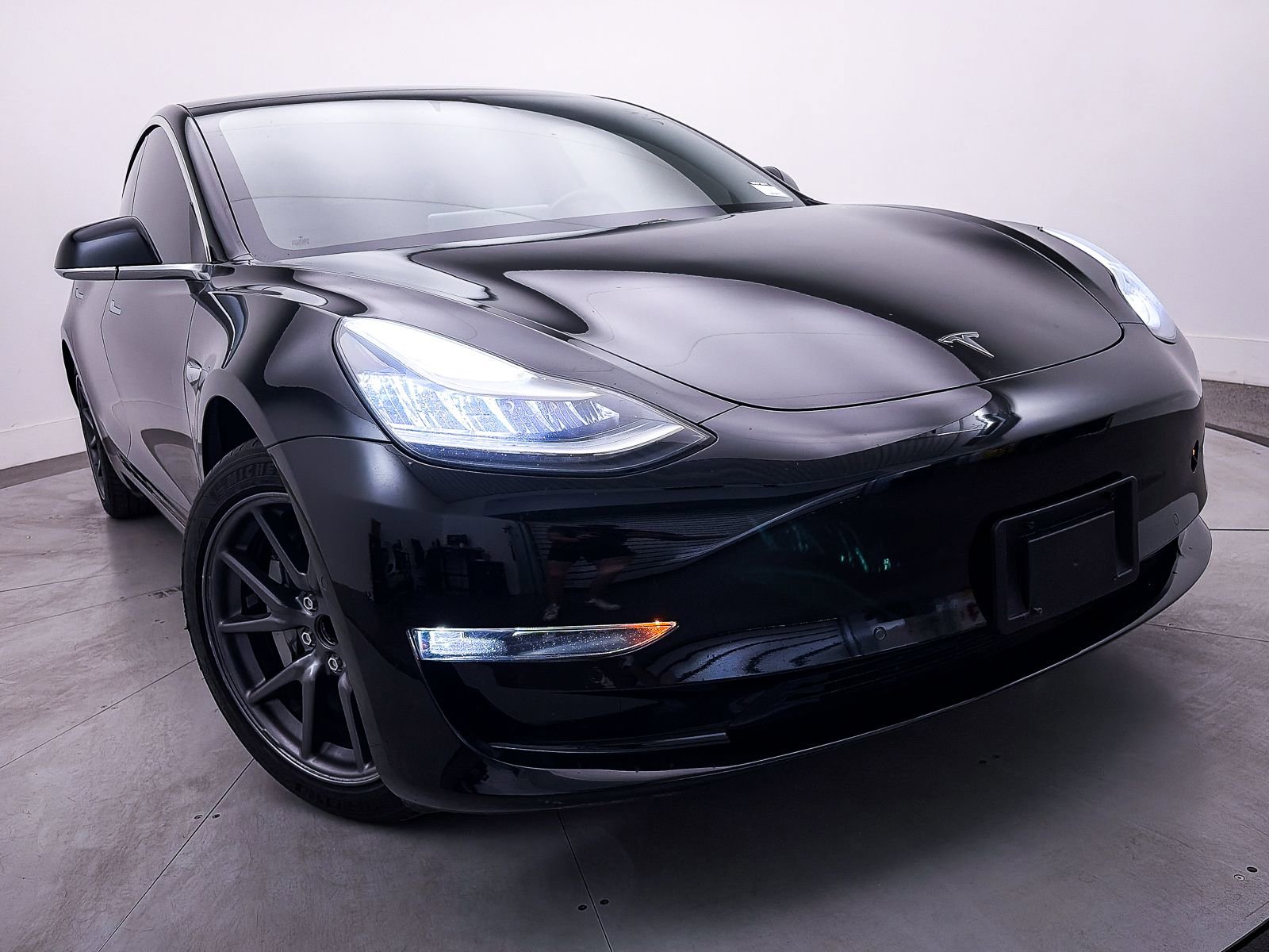 Used 2018 Tesla Model 3 Long Range image 7