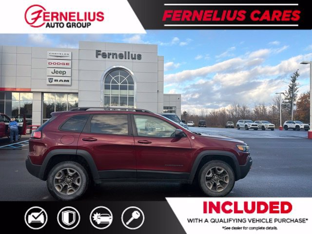 Used 2019 Jeep Cherokee Trailhawk w/ Cold Weather Group AWD/4WD image 2