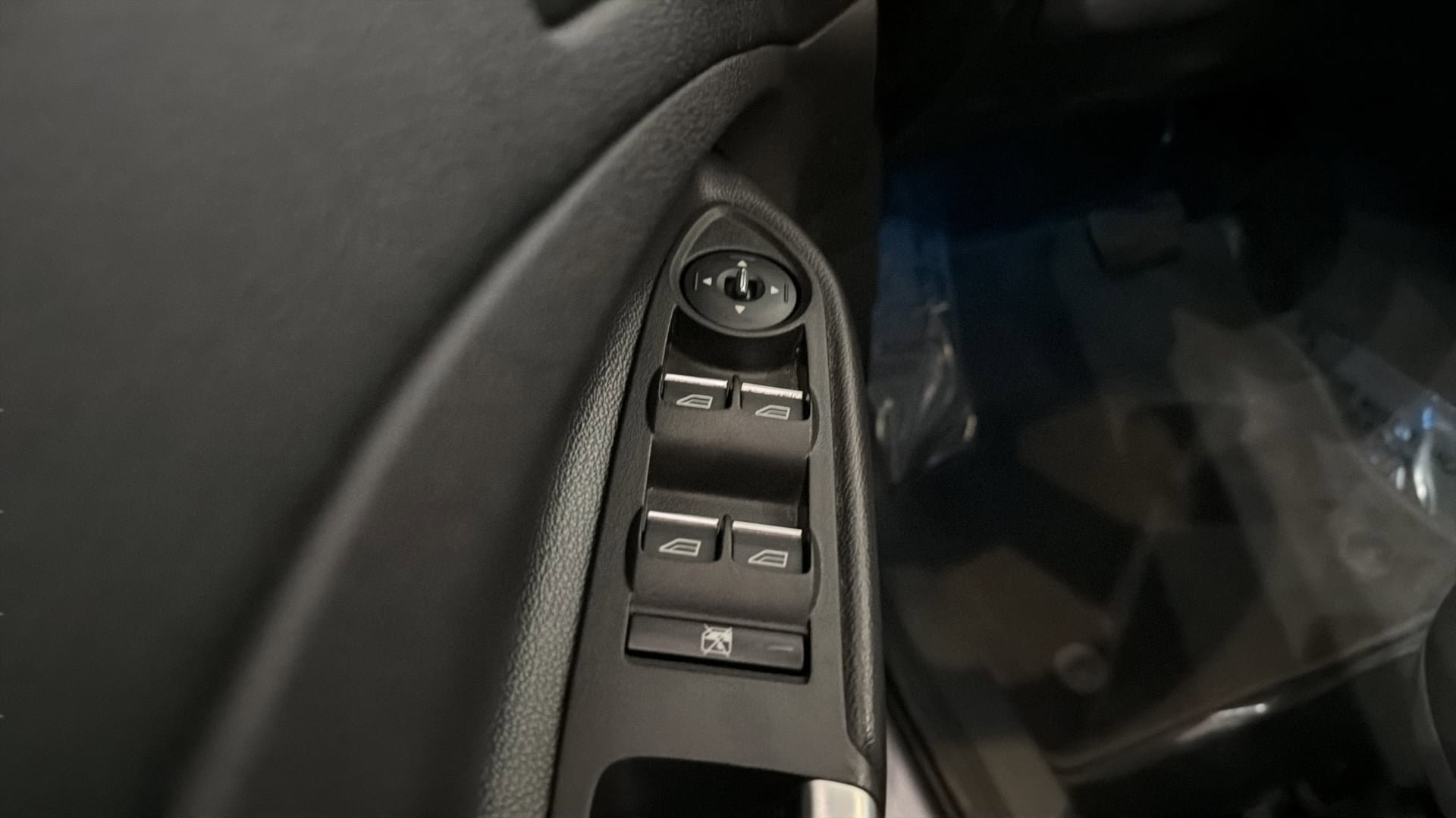 Used 2016 Ford Escape Titanium w/ Equipment Group 301A image 19