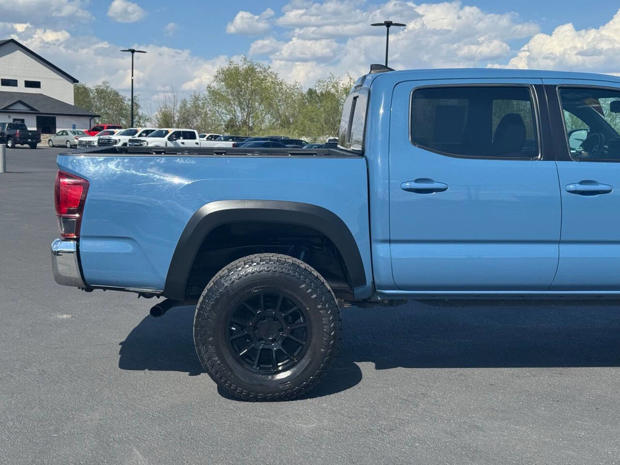 Used 2019 Toyota Tacoma TRD Off-Road AWD/4WD image 5