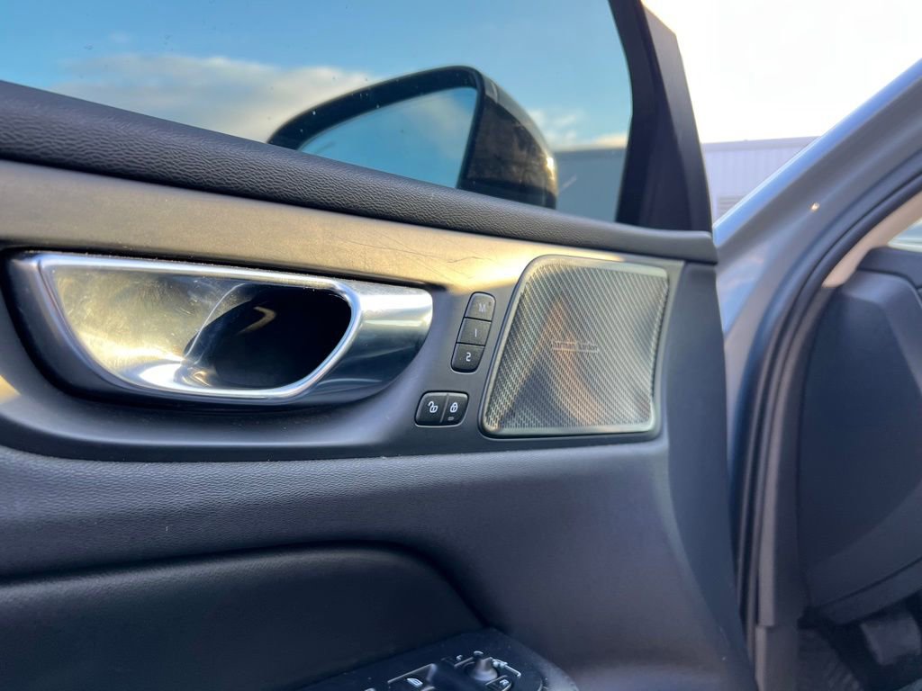 Used 2022 Volvo S60 B5 Inscription image 14