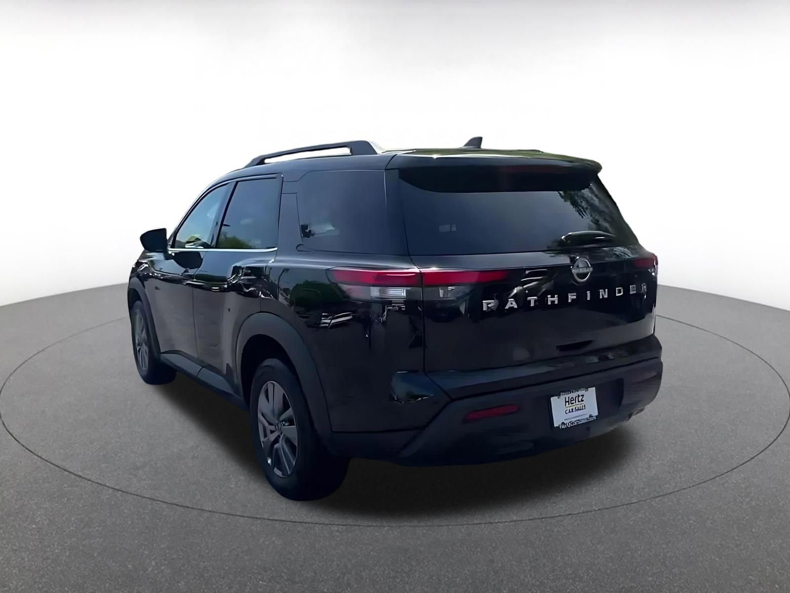 Used 2025 Nissan Pathfinder SV FWD image 11