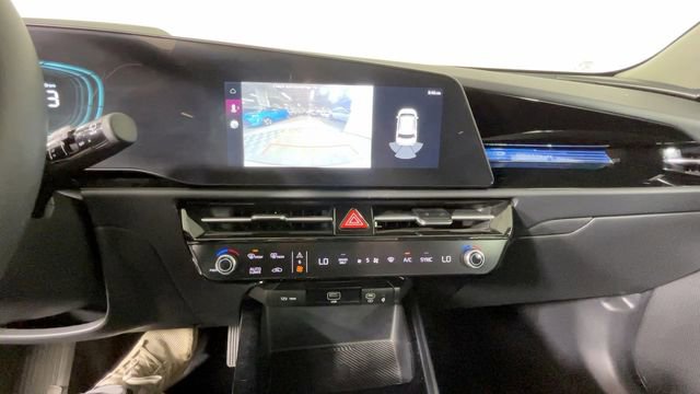 Used 2024 Kia Niro EX FWD image 34