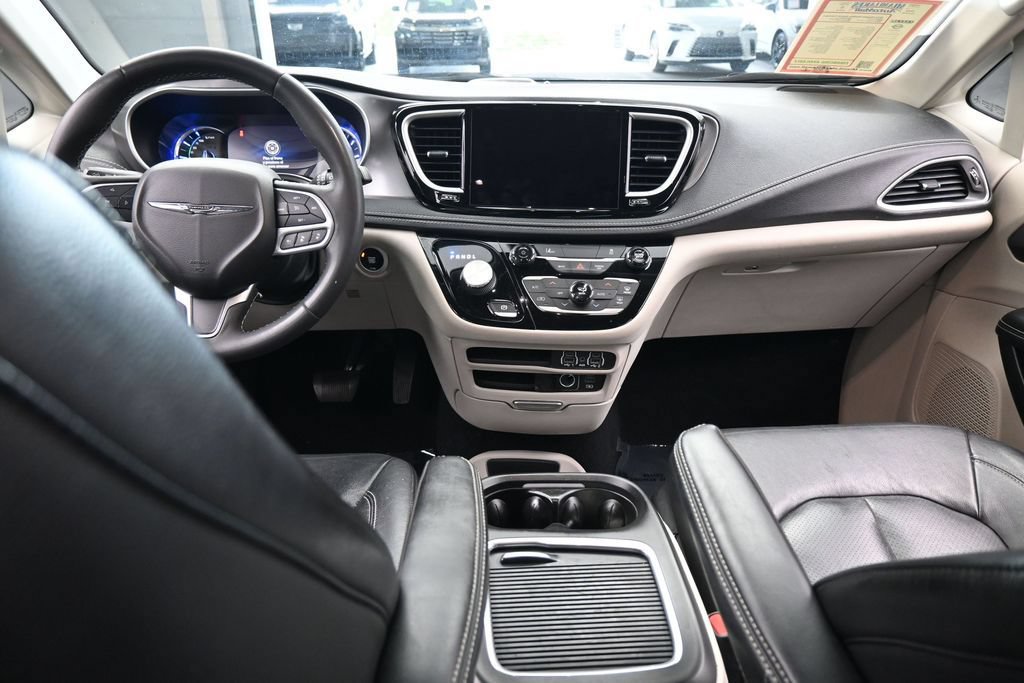 Used 2022 Chrysler Pacifica Touring-L FWD image 40