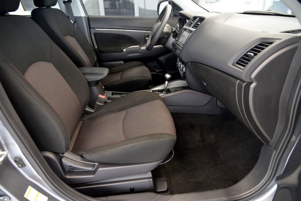 Used 2018 Mitsubishi Outlander Sport ES FWD image 29