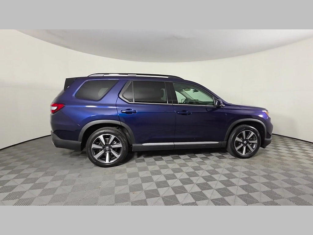 Used 2025 Honda Pilot Touring image 36