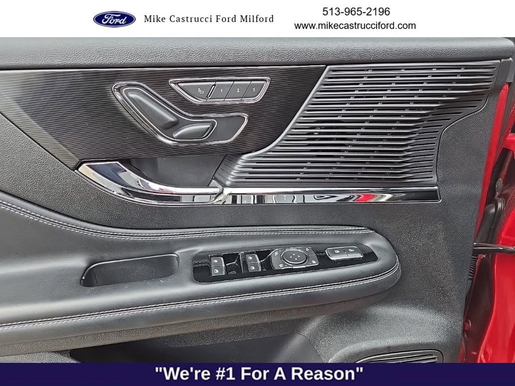 Used 2022 Lincoln Corsair AWD w/ Equipment Group 101A image 11