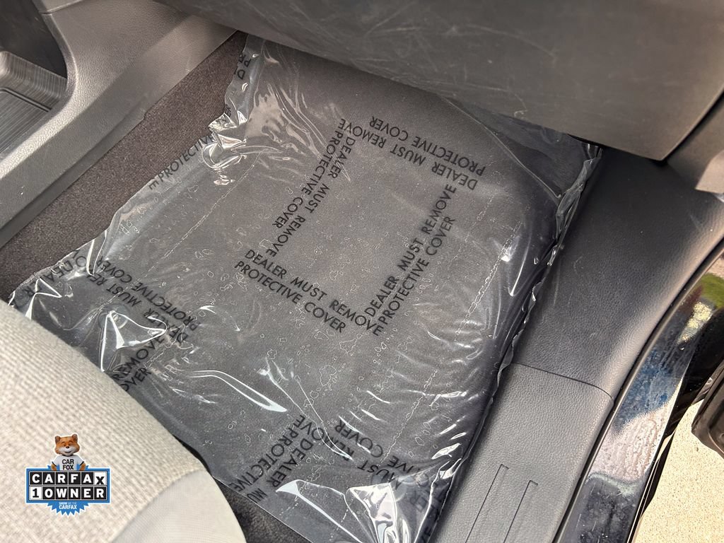 Used 2025 Toyota Sienna LE FWD image 21