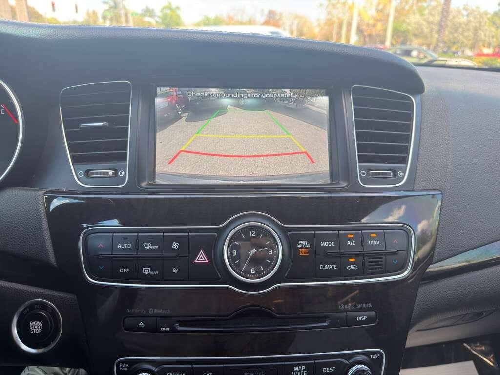 Used 2014 Kia Cadenza Premium w/ Technology Package image 15