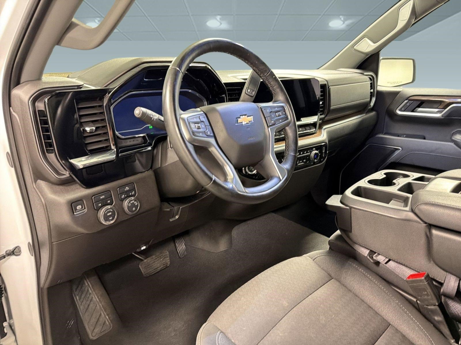 Certified 2025 Chevrolet Silverado 1500 LT image 3