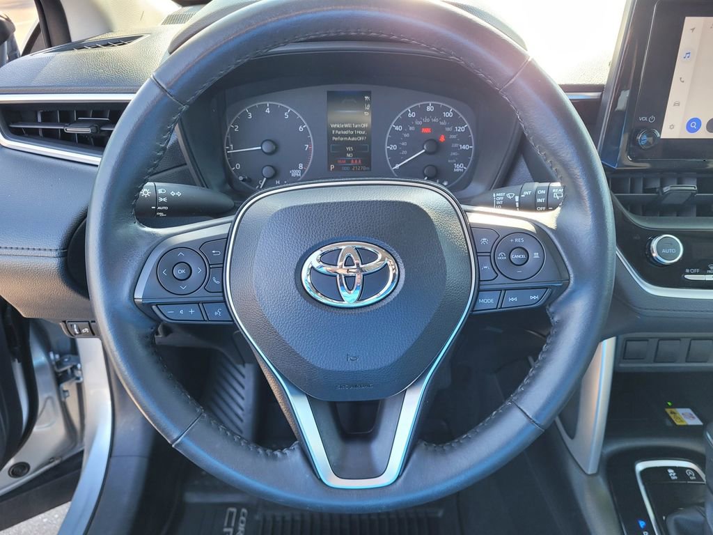 Used 2023 Toyota Corolla Cross LE FWD image 21