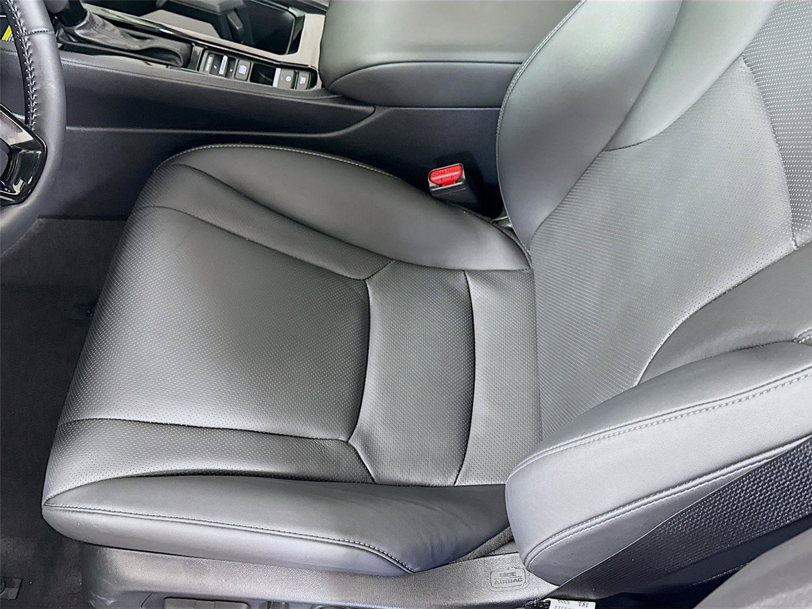 Used 2025 Honda Accord EX-L image 10
