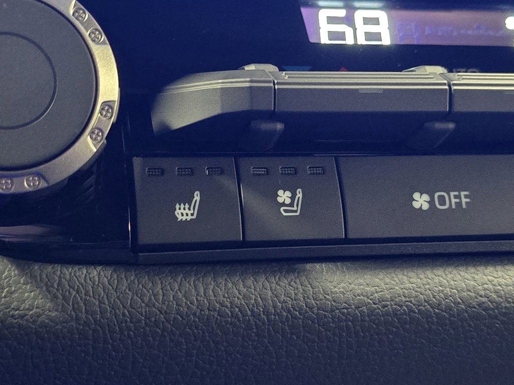 New 2026 Toyota Tundra Limited image 9