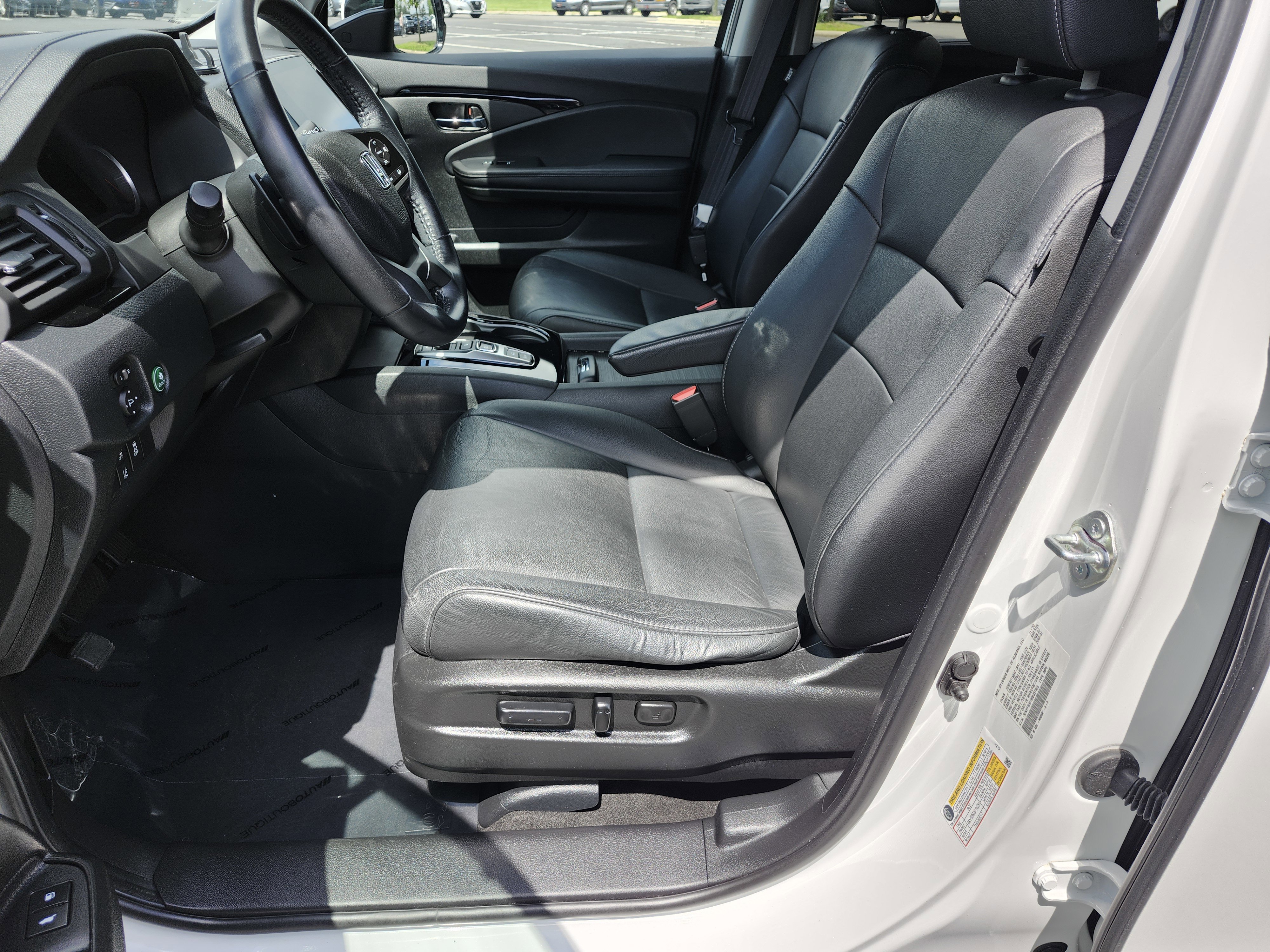 Used 2021 Honda Pilot Touring image 27