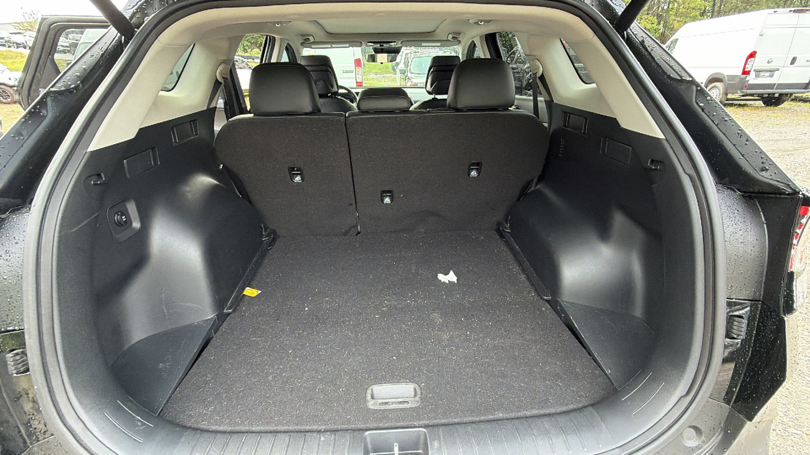 Used 2025 Kia Sportage EX w/ Premium Package FWD image 13