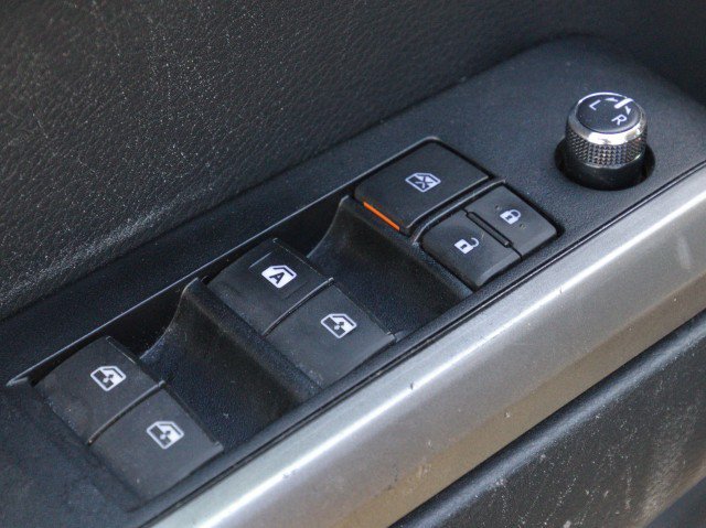 Used 2018 Toyota Tacoma SR5 AWD/4WD image 14