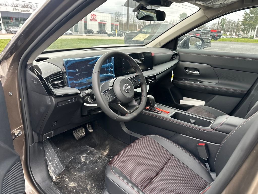 New 2026 Nissan Kicks SR image 9